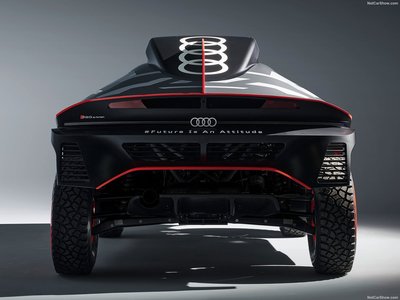 Audi RS Q e-tron Dakar Rally 2022 Mouse Pad 1470466
