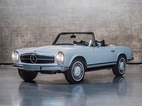 Mercedes-Benz 280 SL Pagoda 1968 Mouse Pad 1470561