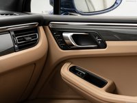 Porsche Macan 2022 Mouse Pad 1472329