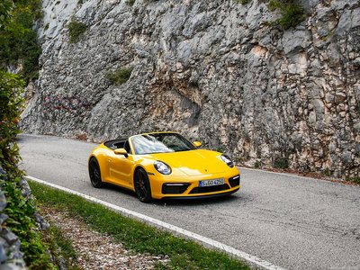 Porsche 911 Carrera GTS Cabriolet 2022 poster