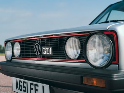 Volkswagen Golf I GTI UK 1976 tote bag