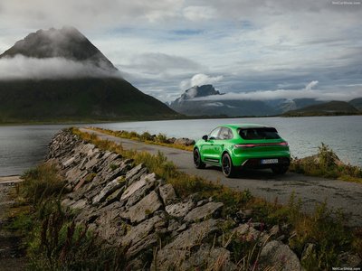 Porsche Macan GTS 2022 mug #1477527