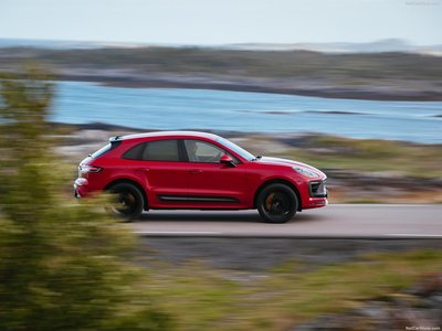 Porsche Macan GTS 2022 Poster 1477554