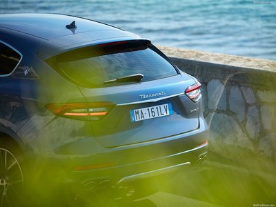 Maserati Levante Hybrid 2021 stickers 1484413