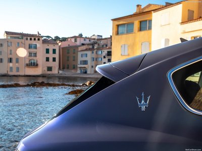 Maserati Levante Hybrid 2021 stickers 1484449