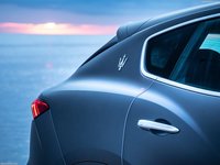 Maserati Levante Hybrid 2021 hoodie #1484532