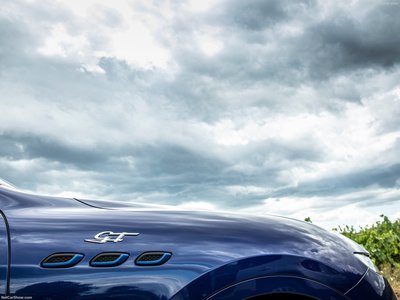Maserati Levante Hybrid 2021 stickers 1484558
