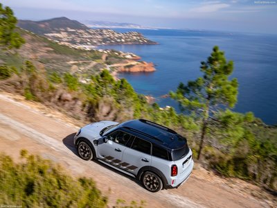 Mini Countryman Cooper S ALL4 Untamed Edition 2022 hoodie