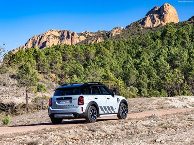 Mini Countryman Cooper S ALL4 Untamed Edition 2022 hoodie