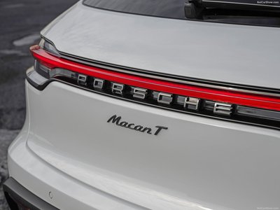Porsche Macan T 2022 stickers 1499324