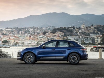 Porsche Macan T 2022 Poster 1499370