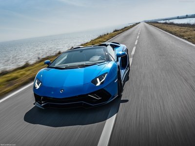 Lamborghini Aventador LP780-4 Ultimae Roadster 2022 Poster 1505106