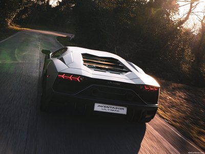 Lamborghini Aventador LP780-4 Ultimae 2022 Mouse Pad 1505916