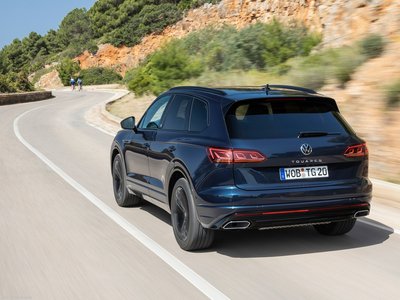 Volkswagen Touareg Edition 20 2022 mouse pad
