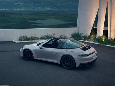 Porsche 911 Targa 4 GTS 2022 puzzle 1516354