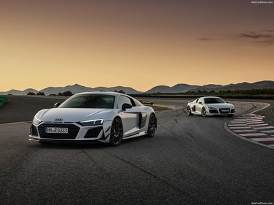Audi R8 Coupe V10 GT RWD 2023 Poster 1532195