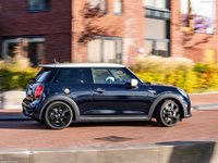 Mini Cooper S 3-door Resolute Edition (2022 mug #1537045