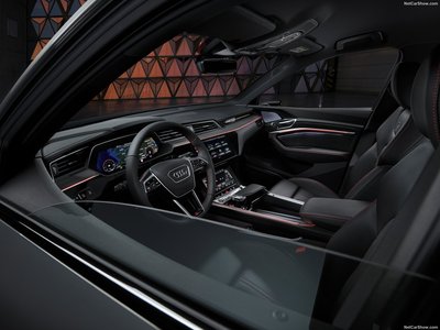 Audi Q8 e-tron quattro 2024 tote bag