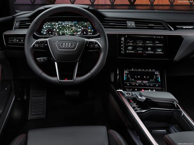 Audi Q8 e-tron quattro 2024 stickers 1538568