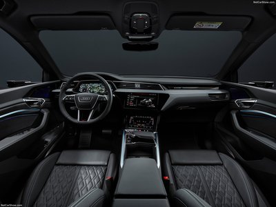 Audi SQ8 Sportback e-tron quattro 2024 Poster 1538697