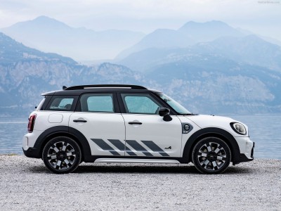 Mini Countryman Cooper SE ALL4 Untamed Edition 2023 Poster 1541379