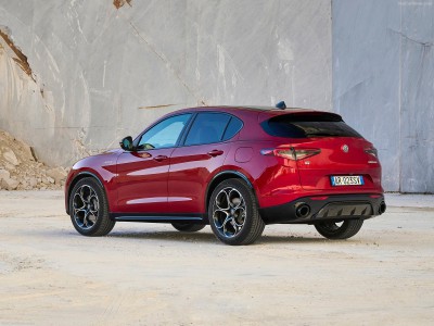 Alfa Romeo Stelvio 2023 Poster 1543037