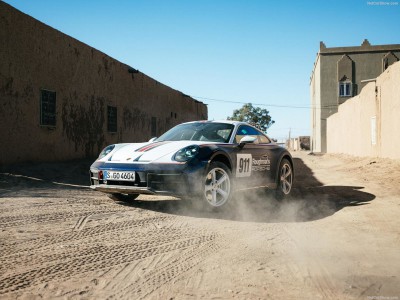Porsche 911 Dakar Rallye Design Package 2023 Mouse Pad 1545553