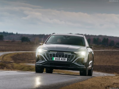 Audi Q8 Sportback e-tron quattro [UK] 2024 poster