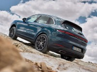 Porsche Cayenne 2024 Poster 1550190