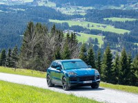 Porsche Cayenne 2024 Mouse Pad 1552762
