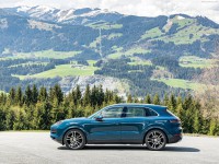 Porsche Cayenne 2024 Mouse Pad 1552778