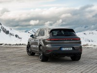 Porsche Cayenne E-Hybrid 2024 Longsleeve T-shirt #1552884