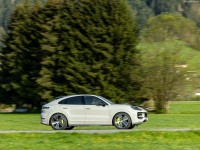 Porsche Cayenne E-Hybrid Coupe 2024 Poster 1552981