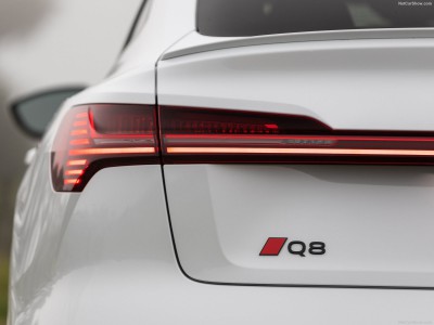 Audi Q8 Sportback e-tron [US] 2024 tote bag #1553666