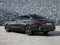 BMW 5-Series 2024 hoodie #1553687