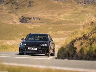 Audi RS4 Avant competition [UK] 2023 mouse pad