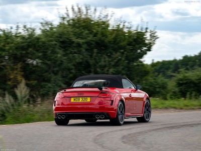 Audi TTS Final Edition Roadster [UK] 2023 Poster 1561497