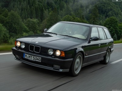BMW M5 Touring 1992 calendar