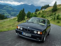 BMW M5 Touring 1992 Mouse Pad 1561788