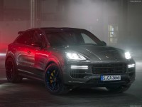 Porsche Cayenne Turbo E-Hybrid Coupe with GT Package 2024 stickers 1563633