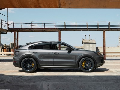 Porsche Cayenne Turbo E-Hybrid Coupe with GT Package 2024 Longsleeve T-shirt