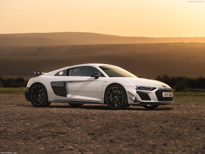 Audi R8 Coupe V10 GT RWD [UK] 2023 mouse pad