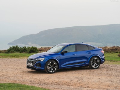Audi SQ8 Sportback e-tron Black Edition [UK] 2024 phone case