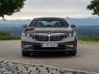BMW 530e Sedan 2024 hoodie #1564999