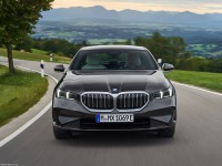 BMW 530e Sedan 2024 stickers 1565000