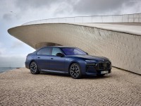 BMW i7 M70 xDrive 2024 Poster 1567459