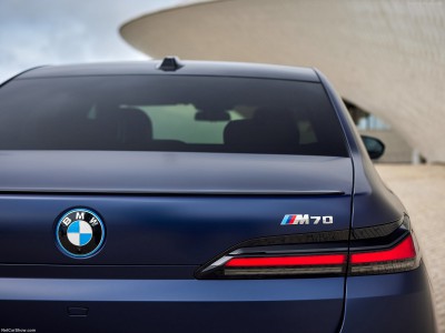 BMW i7 M70 xDrive 2024 tote bag #1567650
