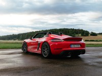 Porsche 718 Spyder RS 2024 Mouse Pad 1568937