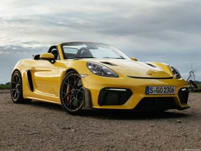 Porsche 718 Spyder RS Racing Yellow 2024 poster