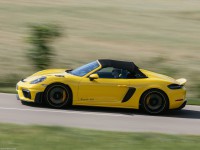 Porsche 718 Spyder RS Racing Yellow 2024 Tank Top #1569136